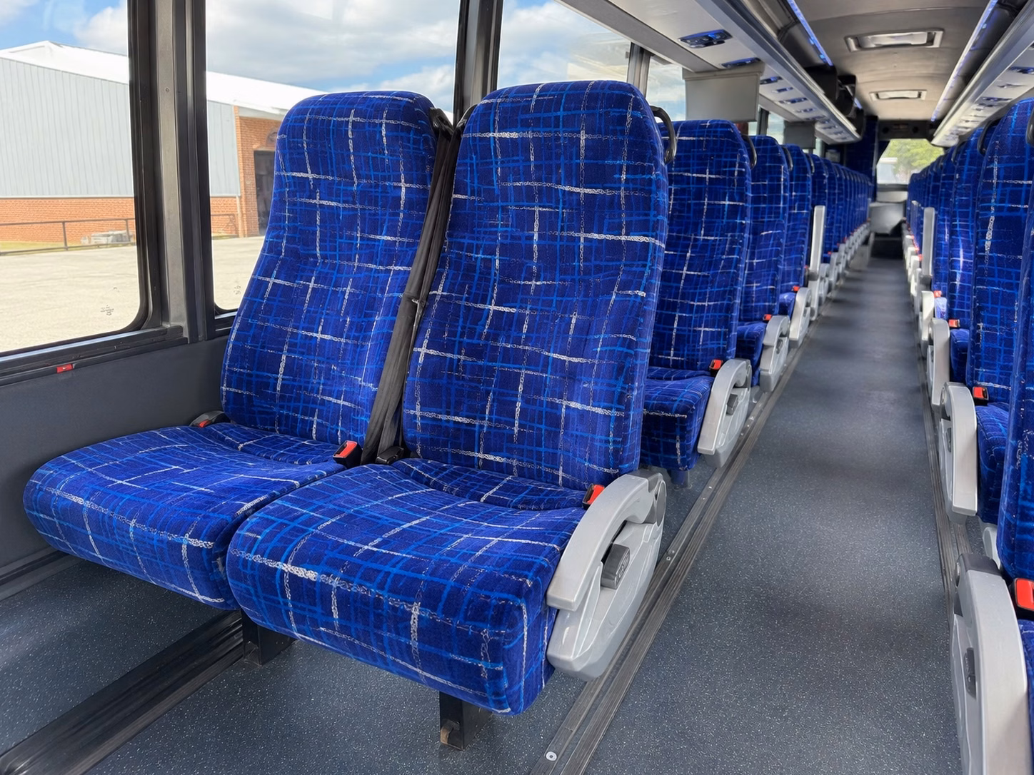 airport transfers and overnight wedding guest shuttles in san leandro